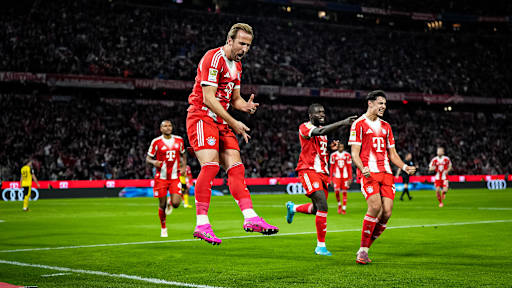 Harry Kane bejubelt den Treffer zum 1:0 während des Bundesliga-Heimspiels des FC Bayern gegen Borussia Dortmund