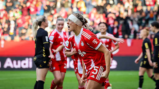 Magdalena Eriksson jubelt während des Heimspiels der FC Bayern Frauen in der Google Pixel Frauen-Bundesliga gegen den 1. FC Köln