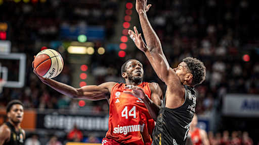 Bilder vom Pokal-Achtelfinale gegen Braunschweig