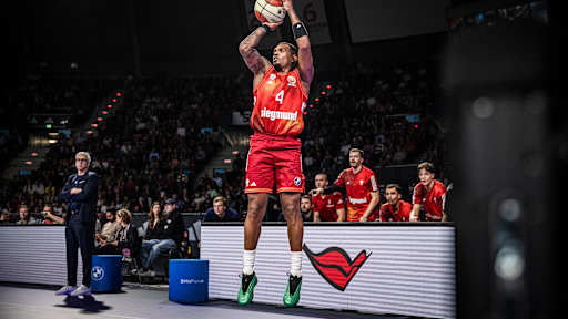Bilder vom Pokal-Achtelfinale gegen Braunschweig