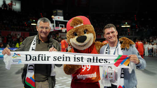 Bilder vom Pokal-Achtelfinale gegen Braunschweig