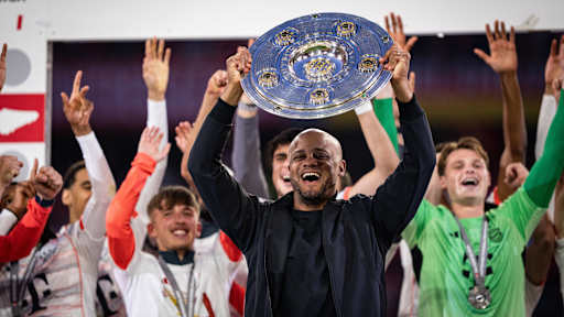 Best of Vincent Kompany beim FC Bayern zu seiner Vertragsverlängerung