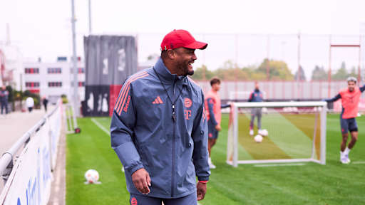 Best of Vincent Kompany beim FC Bayern zu seiner Vertragsverlängerung