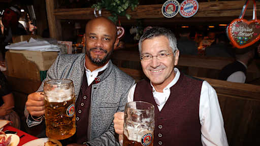 Best of Vincent Kompany beim FC Bayern zu seiner Vertragsverlängerung