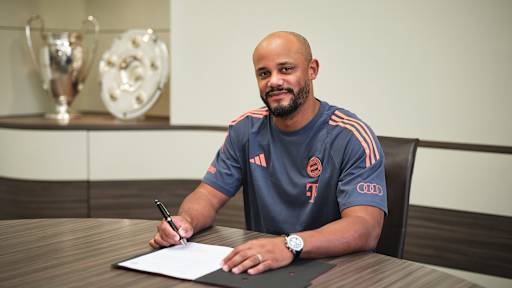 Vincent Kompany unterschreibt einen Vertrag beim FC Bayern