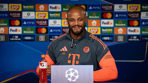 Vincent Kompany spricht auf der PK vor dem Spiel gegen Brügge