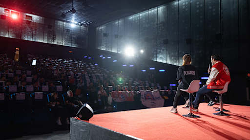 Claudio Pizarro beim Launch-Event mit CRC Sports als neuer Merchandising- und Vertriebspartner des FC Bayern in Thailand.