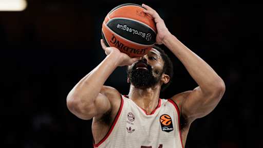 For Spencer Dinwiddie and FC Bayern Basketball, it’s back to Spain - this time to Valencia.