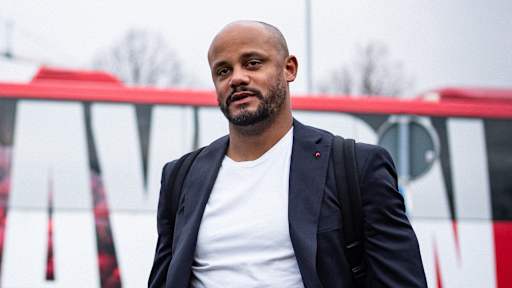 Vincent Kompany bei der Ankunft am Münchner Flughafen
