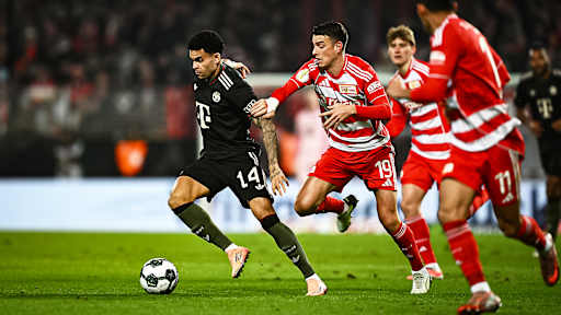 Luis Díaz im Zweikampf während des Auswärtsspiels des FC Bayern im DFB-Pokal-Achtelfinale bei Union Berlin