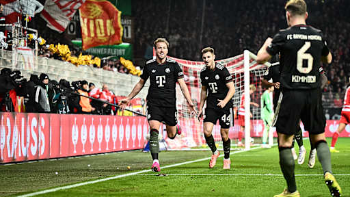 Harry Kane bejubelt seinen Treffer während des Auswärtsspiels des FC Bayern im DFB-Pokal-Achtelfinale bei Union Berlin