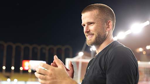 Eric Dier applaudiert im Stadion der AS Monaco.