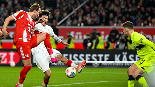 Harry Kane trifft zum 5:0 im Bundesliga-Spiel des FC Bayern beim VfB Stuttgart