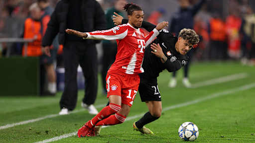 Michael Olise im Zweikampf mit einem Sporting-Spieler