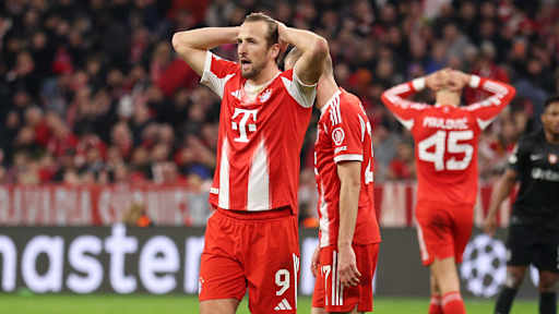 Harry Kane schlägt die Hände über dem Kopf zusammen nach einer vergebenen Chance