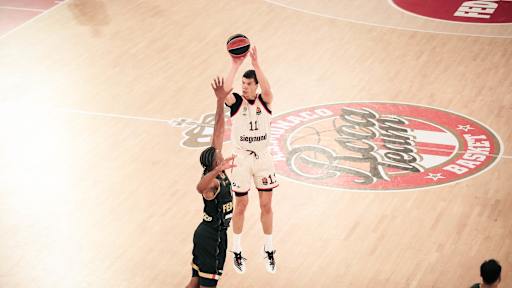 Vladimir Lucic beim Dreier