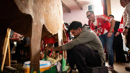 Luis Diaz bei den Fanclubbesuchen 2026