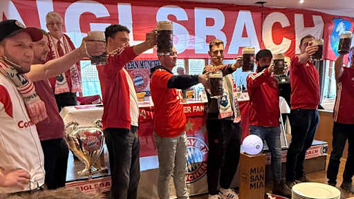 Josip Stanisic bei den Fanclubbesuchen 2026