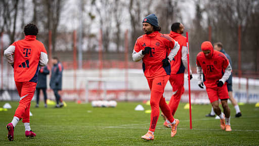 Serge Gnabry läuft im Training des FC Bayern