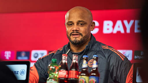 Vincent Kompany spricht im Pressetalk