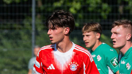 Roko Mijatovic schaut nach links.