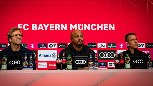 Pressekonferenz nach FC Bayern - Wolfsburg mit Dieter Nickles, Vincent Kompany und Daniel Bauer