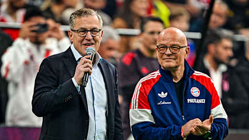 Jan-Christian Dreesen begrüßt die Mannschaften und Fans während des FC Bayern Legends Cup 2026 im SAP Garden