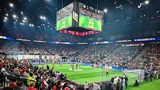 Blick in den SAP Garden während des Spiels des FC Bayern gegen Eintracht Frankfurt beim Legends Cup