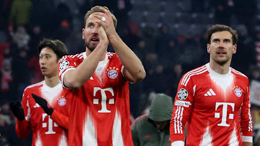 Harry Kane applaudiert in Richtung der Fans nach dem Champions League-Spiel des FC Bayern gegen Royale Union Saint-Gilloise