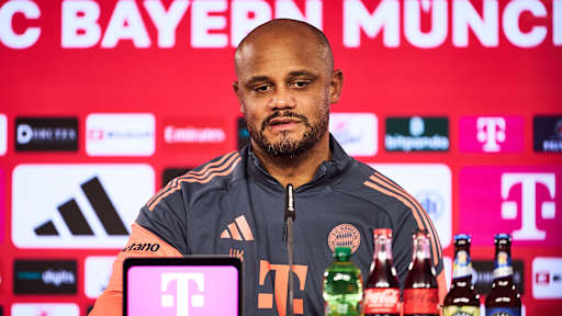 Vincent Kompany im Pressetalk vor dem Bundesliga-Spiel beim Hamburger SV