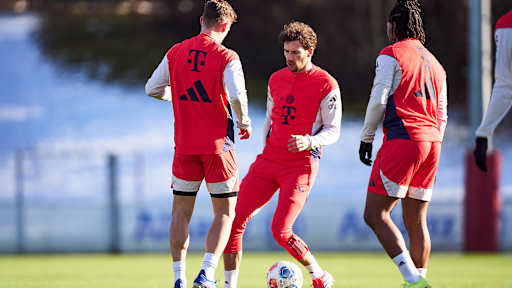 Leon Goretzka am Ball im Abschlusstraining des FC Bayern vor dem Spiel beim Hamburger SV