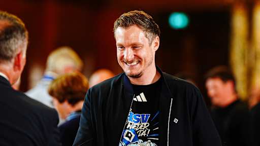 Marcell Jansen grinst in die Kamera.