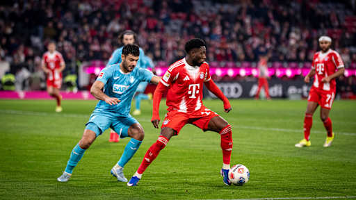 Alphonso Davies im Bundesliga-Spiel des FC Bayern gegen die TSG Hoffenheim