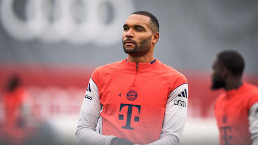 Jonathan Tah im Training des FC Bayern