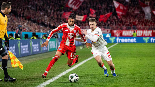 Michael Olise in Rot im DFB-Pokal-Viertelfinale gegen RB Leipzig.