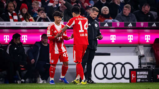 Maycon Cardozo wird eingewechselt im Bundesliga-Spiel des FC Bayern gegen Borussia Mönchengladbach.