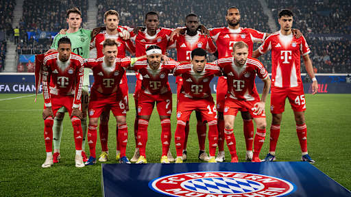 Münchner Startaufstellung im Hinspiel des FC Bayern bei Atalanta Bergamo im Champions League Achtelfinale