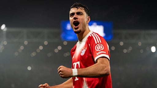 Aleksandar Pavloc jubelt während des 6:1 de FC Bayern bei Atalanta Bergamo