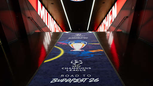 Road to Budapest carpet in the Allianz Arena tunnel