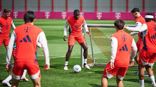Dayot Upamecano in einer Trainingseinheit des FC Bayern