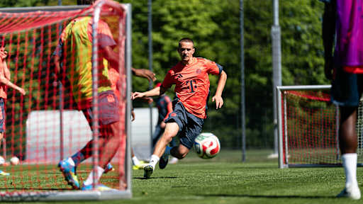 Yll Gashi im Training der U19 am FC Bayern Campus.