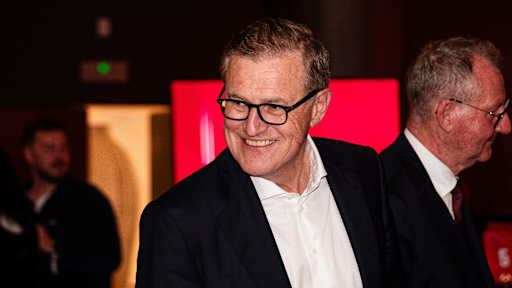 Jan-Christian Dreesen lächelt in die Kamera.