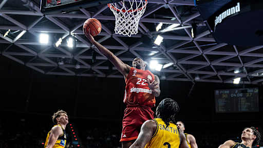 Isiaha Mike Layup
