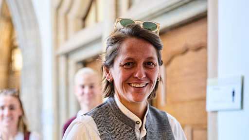 Bianca Rech beim Empfang im Münchner Rathaus anlässlich des Doublesiegs 2026.