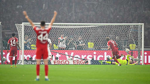 Harry Kane erzielt das Tor zum 3:0 im DFB-Pokal-Finale zwischen dem FC Bayern und dem VfB Stuttgart.