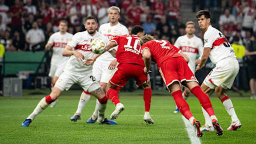 Harry Kane erzielt das Tor zum 1:0 im DFB-Pokal-Finale zwischen dem FC Bayern und dem VfB Stuttgart.