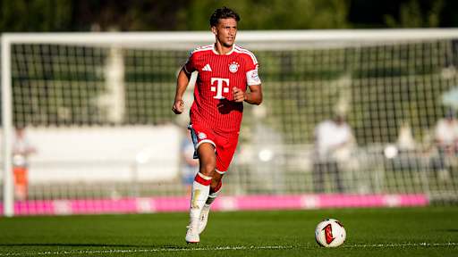Spielszene aus dem Trainingsspiel des FC Bayern beim FC Rottach Egern in der Sommervorbereitung 2026/27 am Tegernsee