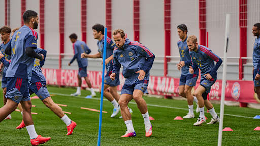 Harry Kane rennt im Training des FC Bayern
