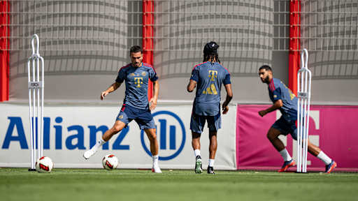 Arijon Ibrahimovic im Training des FC Bayern