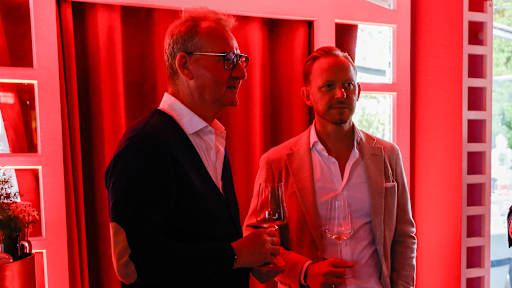 Dieter Mayer und Rouven Schröder im Gespräch